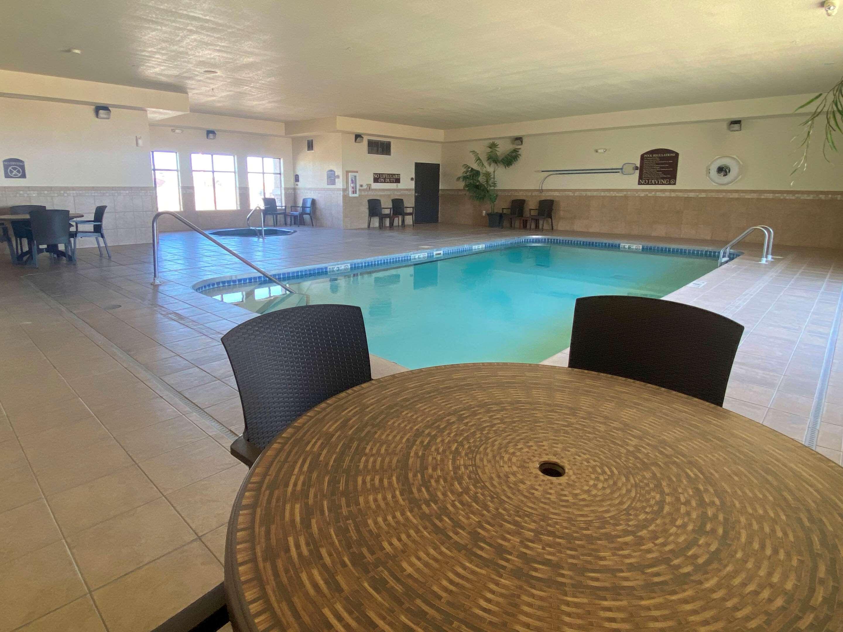 Comfort & 2* Goodland