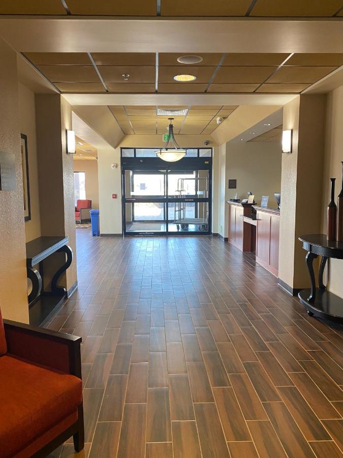 Comfort & Hotel Goodland